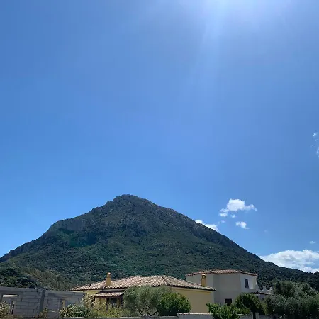 فندق مبيت وإفطار Canne Al Vento Galtellì