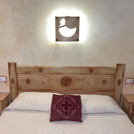 Canne Al Vento Bed & Breakfast Galtellì