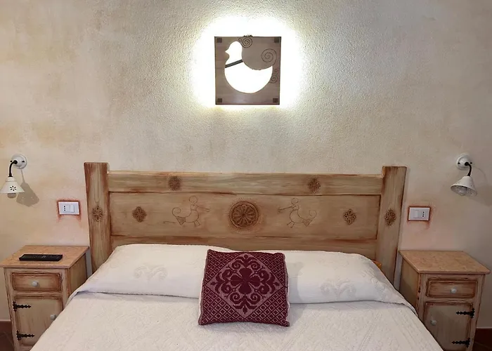 Canne Al Vento Bed & Breakfast Galtellì